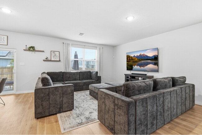 Building Photo - 3523 Rancho Grande