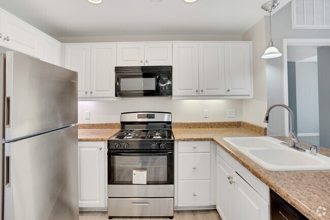 Interior Photo - Metro 102 Apartments
