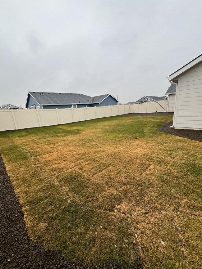 Foto del edificio - 304 Avalena Ave