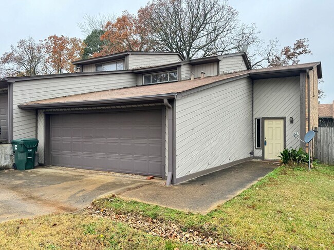 Foto del edificio - 4217 Aberdeen Dr