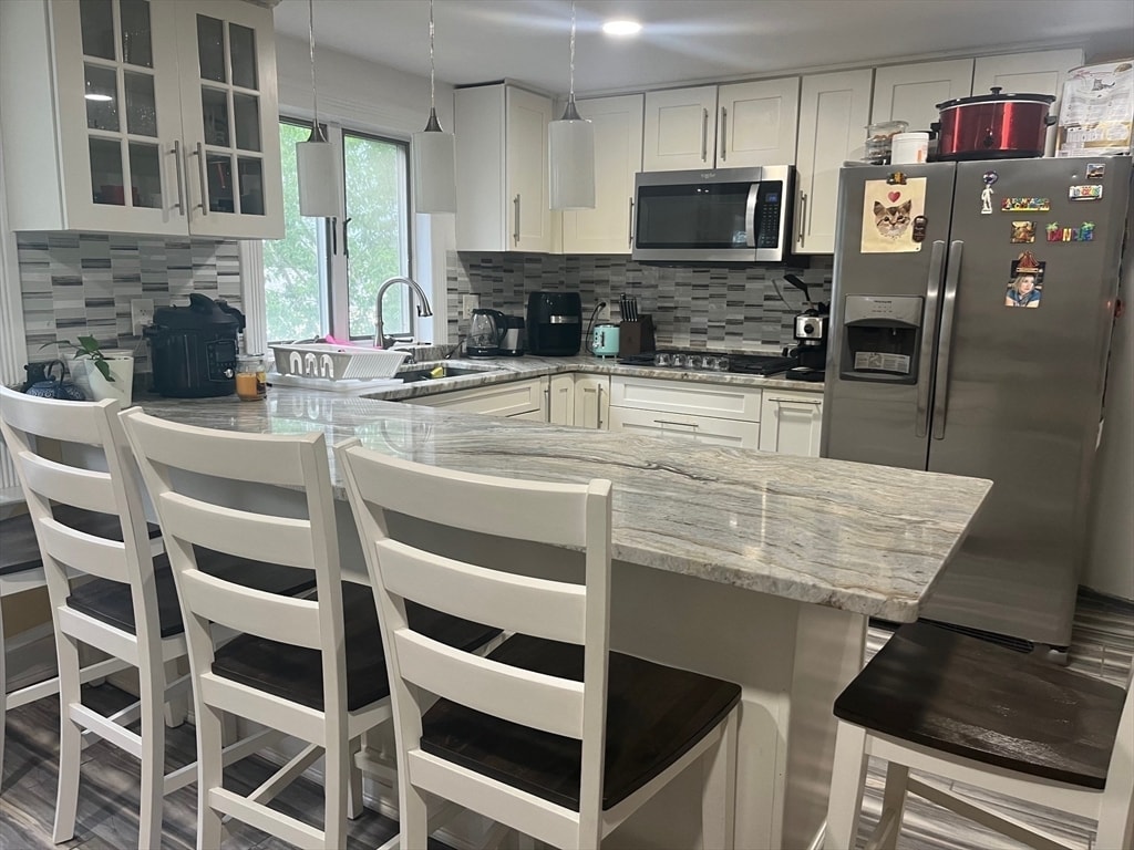 Foto principal - 94 Oakwood Ave