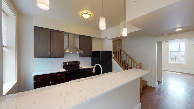 Building Photo - 105 Peete St