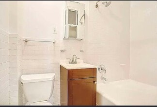 Building Photo - 1606 1st Ave