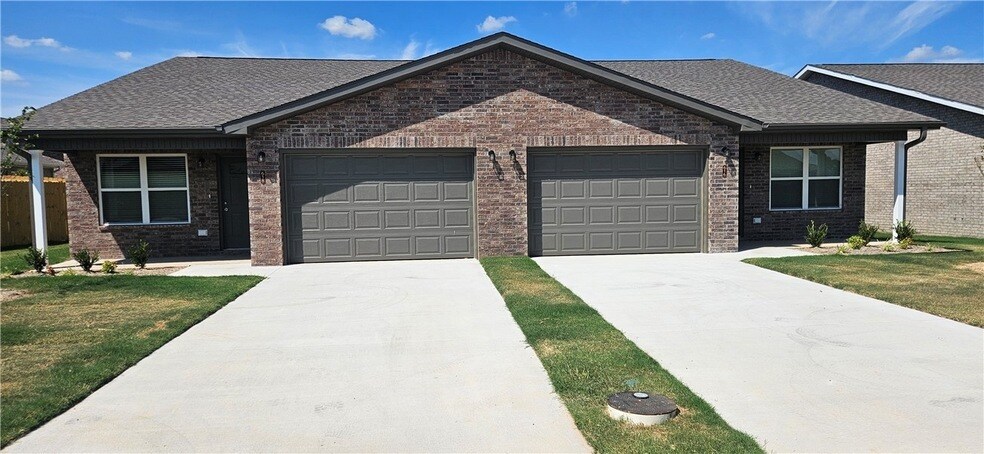 Foto principal - 618 NW 68th Ave