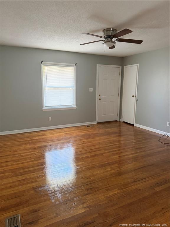 Foto del edificio - 3204 Brinkley Dr