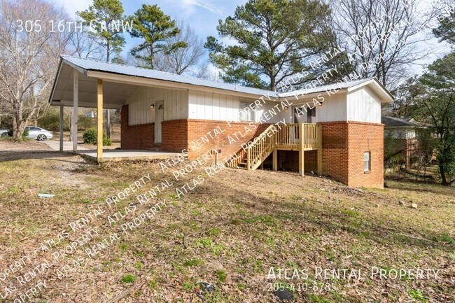 Building Photo - 305 16th Ct NW