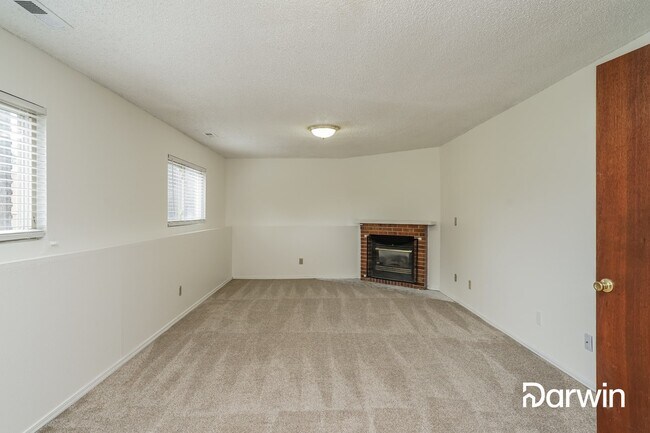 Foto del edificio - 1395 Shadberry Ct
