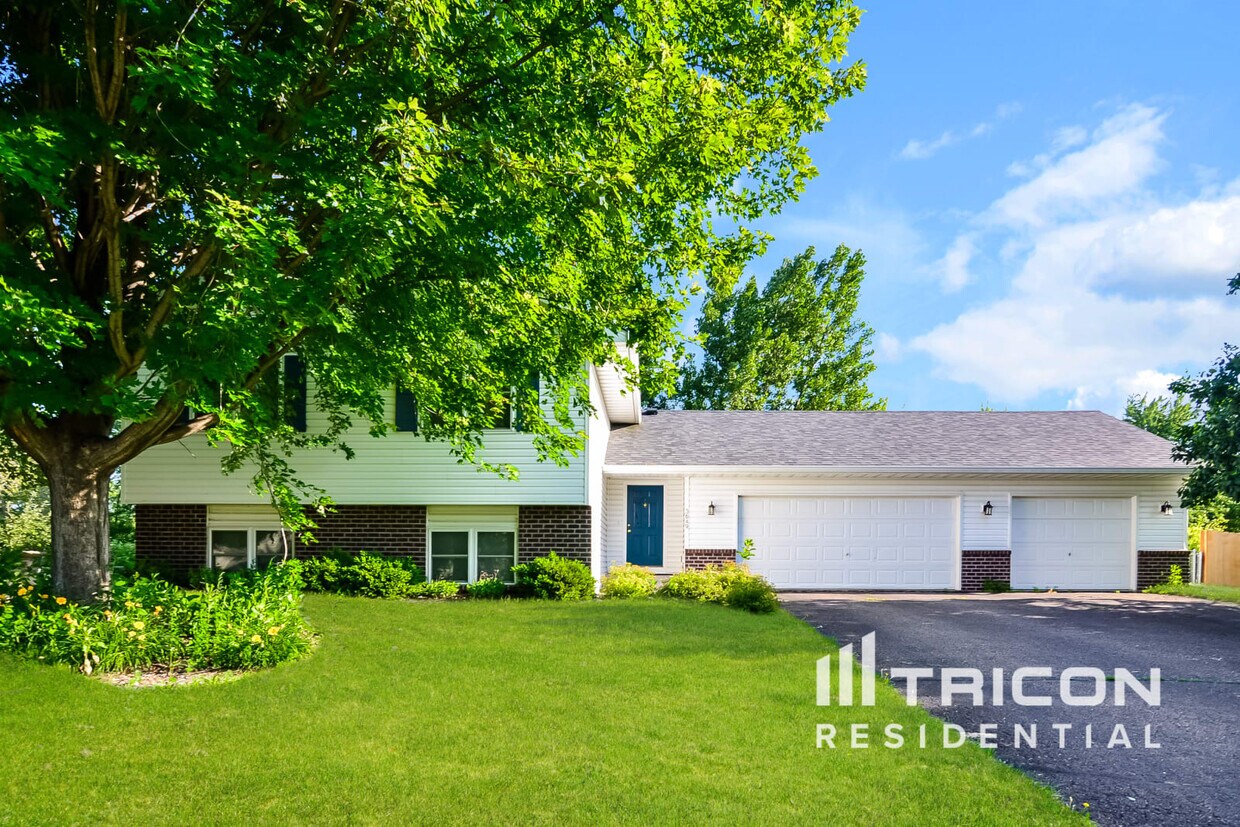 Foto principal - 3649 Kahler Dr NE