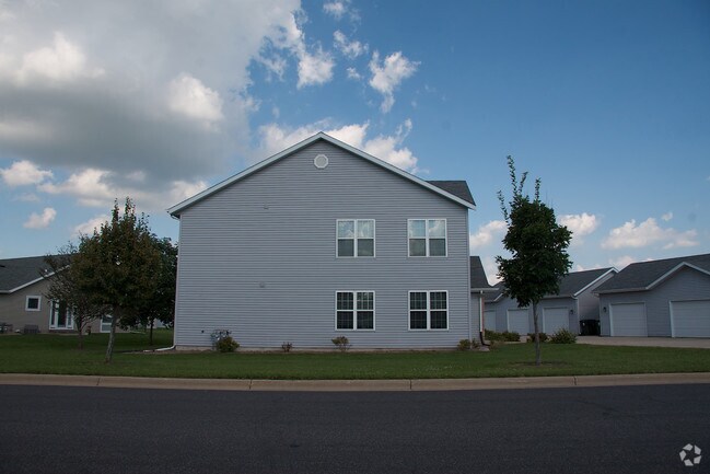 Building Photo - 1009 Fitness Run