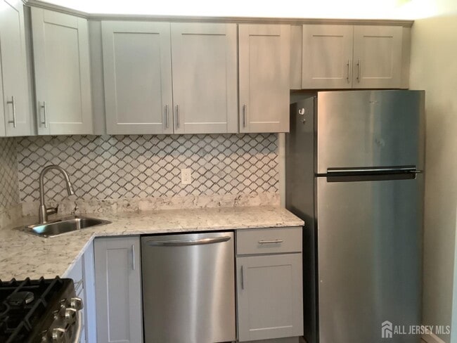 Building Photo - 336 Wimbeldon Ct