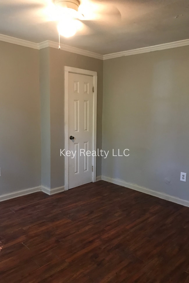 Building Photo - ****210 Ball Street - Pineville