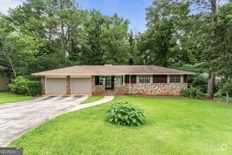 Building Photo - 115 Club Cir