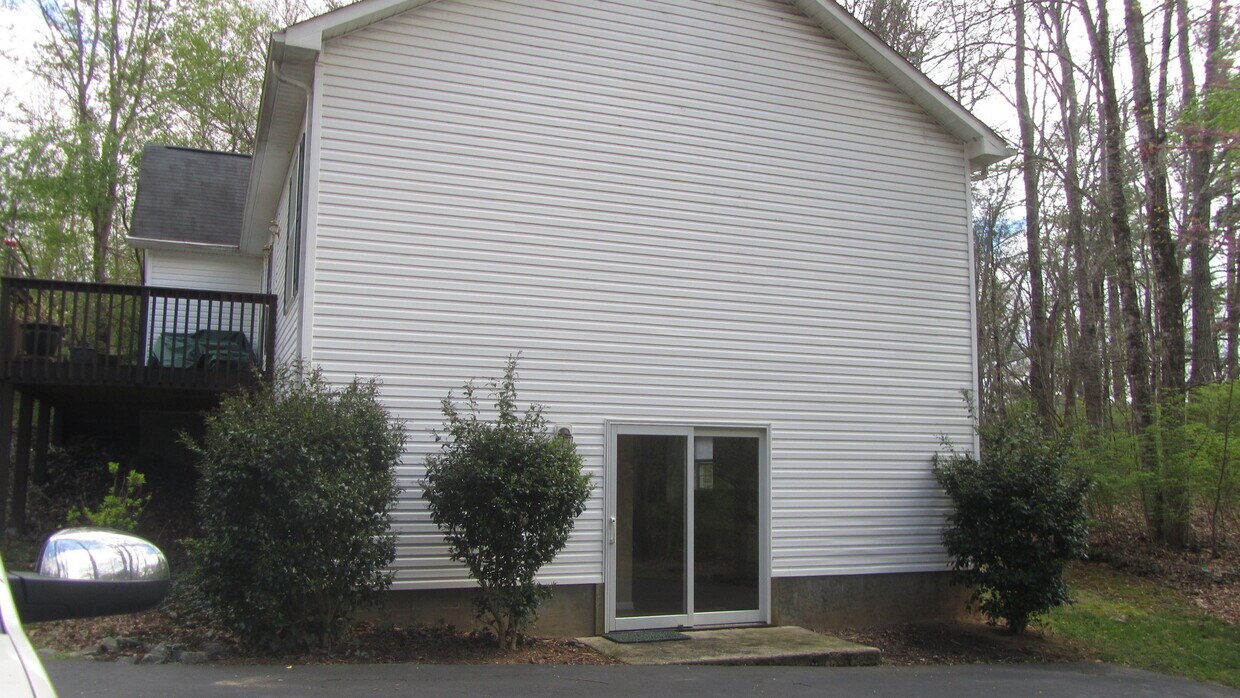 Primary Photo - Black Mountain Duplex