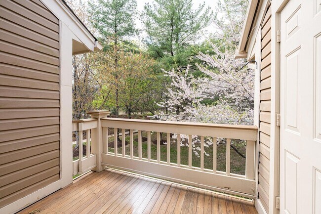 Foto del edificio - 5921 Barbados Pl