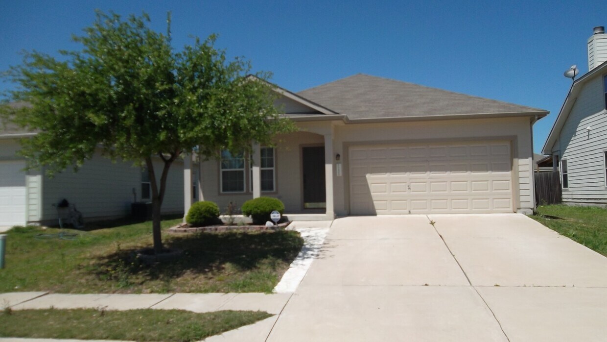 Foto principal - Great updated 3/2/2 home in Wildhorse Cree...