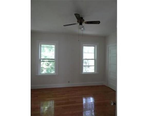 Foto del edificio - ROOM FOR RENT - Walk to Brighton Center