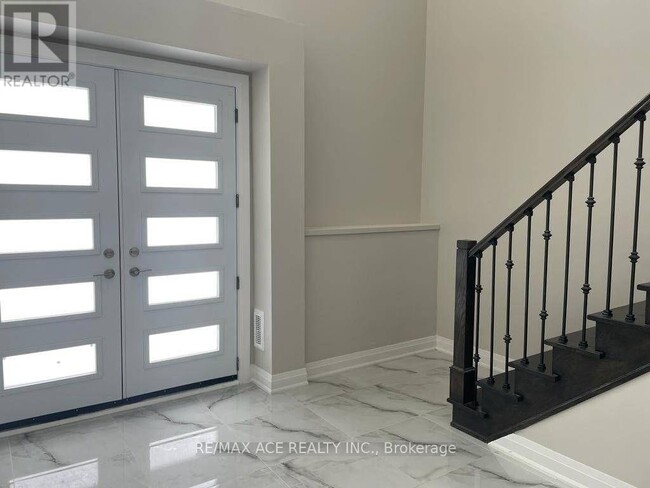 Photo du bâtiment - 55 S Church St