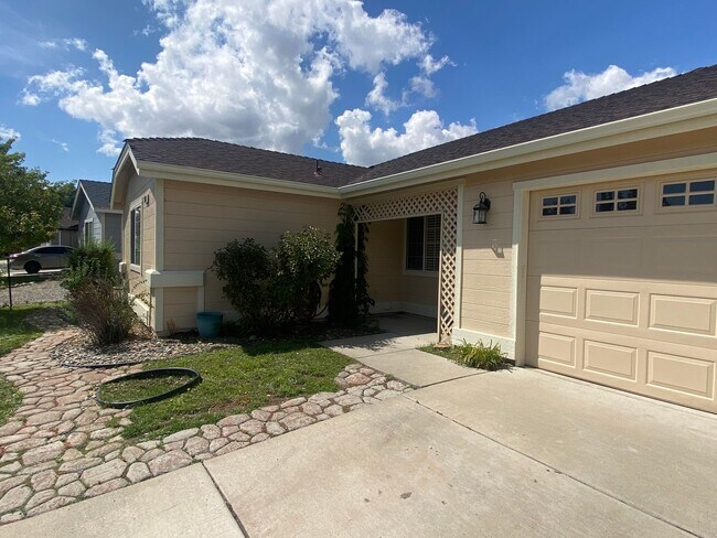 Building Photo - Sky Vista in Stead - Single Story House La...