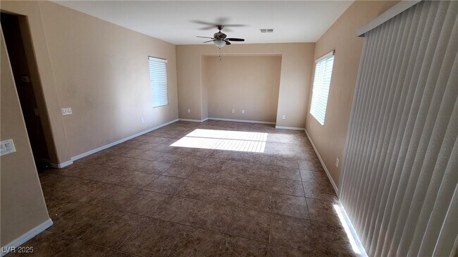 Building Photo - 6842 Feral Dove St