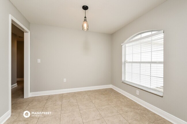 Building Photo - 4316 NE 9th Ct