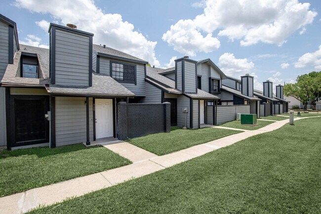 Foto del edificio - Blakemore Townhomes