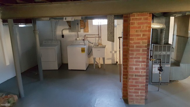 Building Photo - 4816 Westbourne Rd