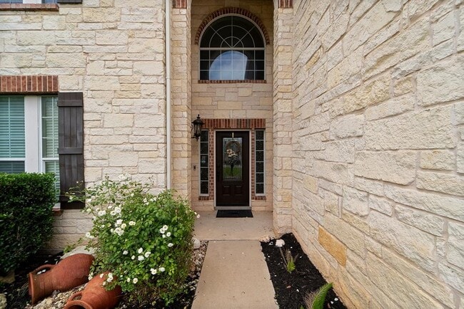 Building Photo - 2203 Bindon Dr