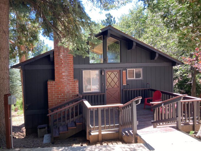 Foto del edificio - Stylish Running Springs Chalet