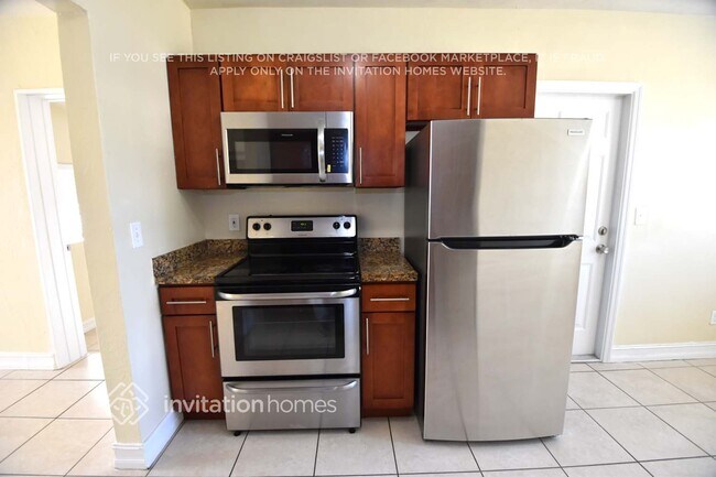 Foto del edificio - 1511 NE 205th Terrace