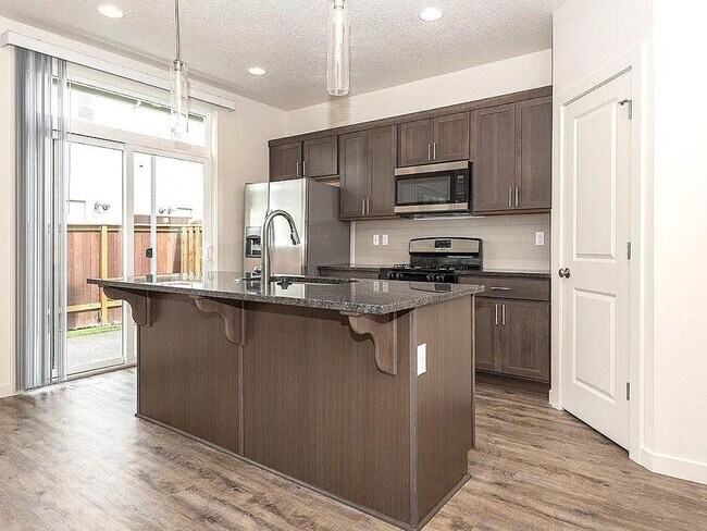 Building Photo - 9754 SW Windswept Place ~ MOVE IN SPECIAL! 1/2 Off 1st Months Rent!! Beautiful & Spacious Home