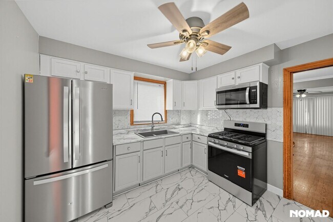 Foto del edificio - 14733 Ln Salle St
