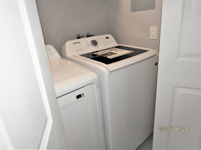 Building Photo - 82170 Cochran Dr