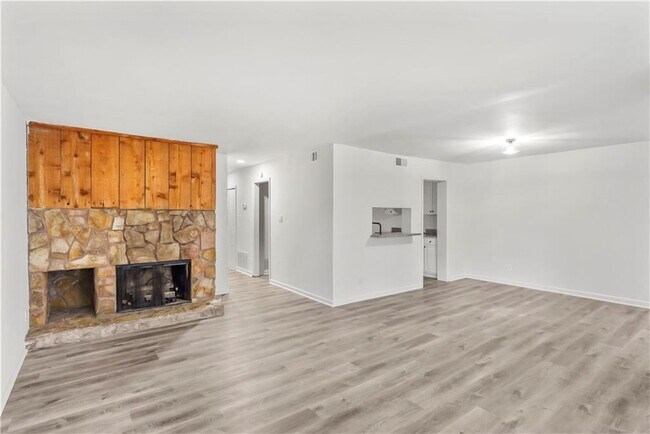 Foto del edificio - 4705 Mariners Dr