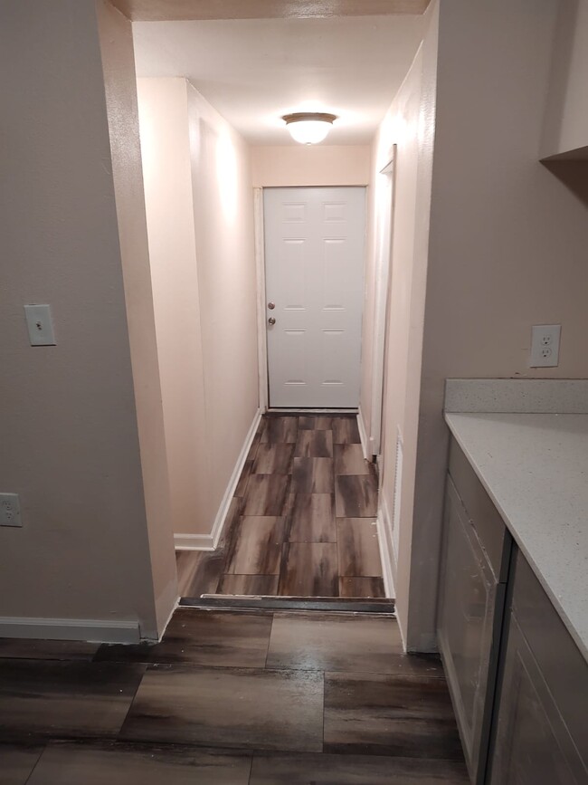 Foto del edificio - 10649 Briarcliff Rd E
