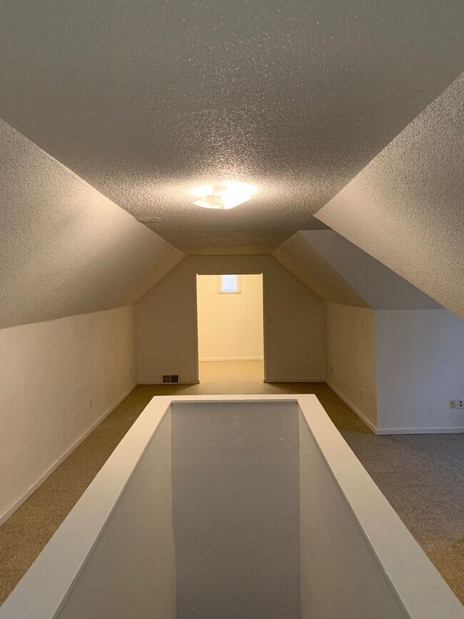 Foto del edificio - 4355 N Logan Ave
