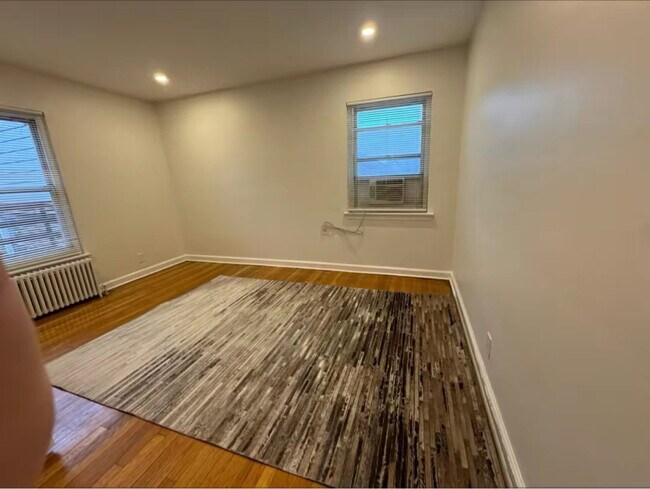 Foto del edificio - 245 Passaic Ave