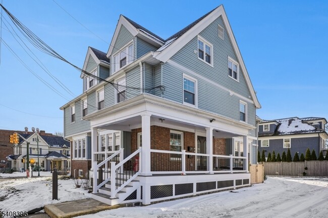 Building Photo - 30 Woodland Ave