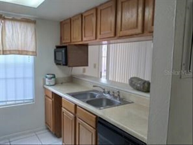 Foto del edificio - 4031 Henley Rd