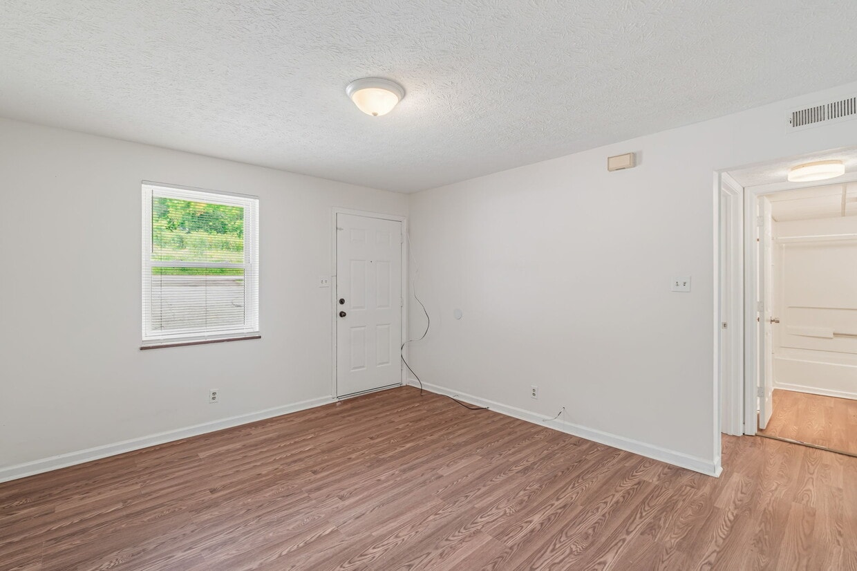 Photo - 476 E Red Bud Rd (Knoxville, TN)
