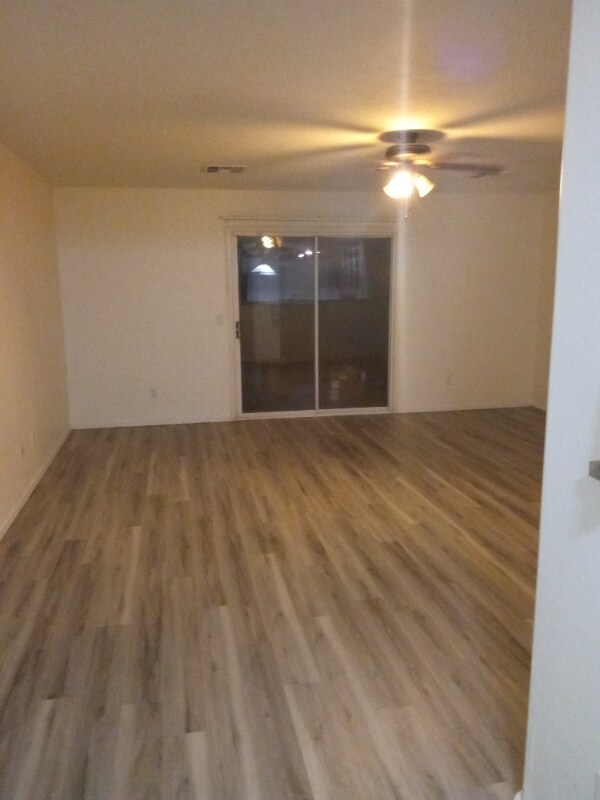 Foto del edificio - 1354 S 228th Dr