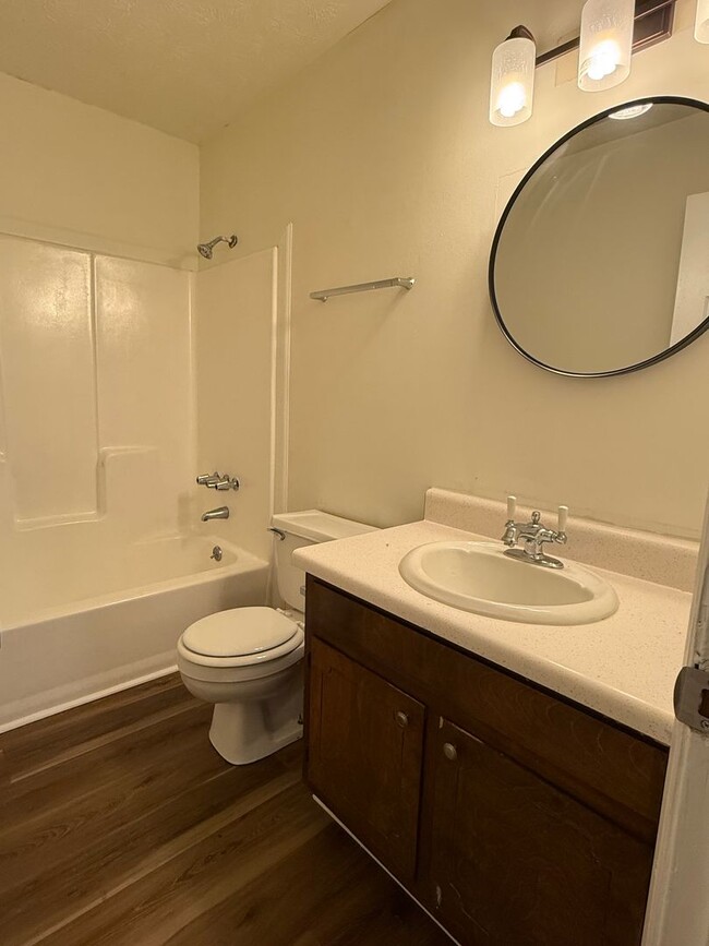 Building Photo - Fowler Drive