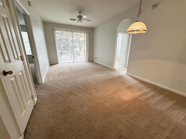 Foto del edificio - 8101 Coconut Palm Way