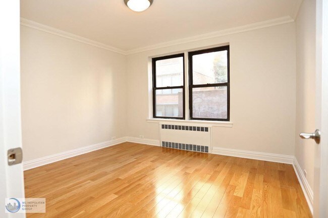 Building Photo - 108 W 15th St