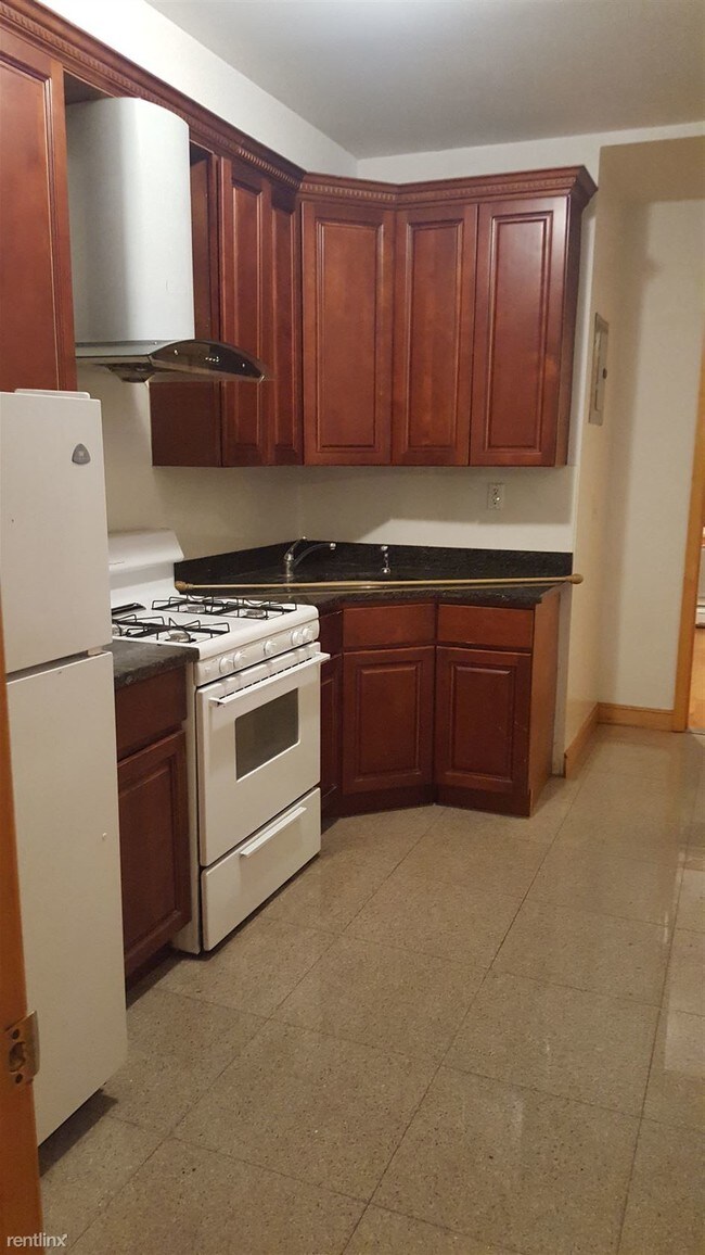 Foto del edificio - 3267 32nd St