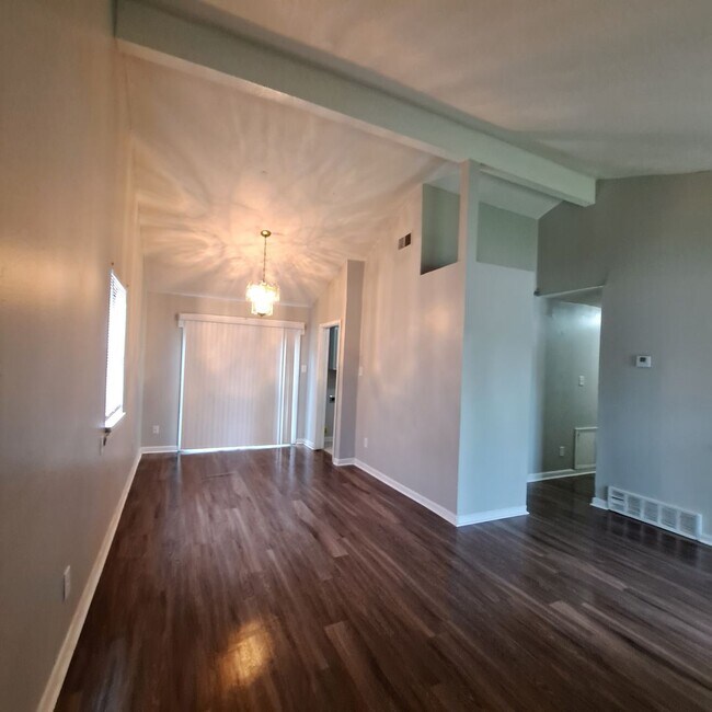 Foto del edificio - 4328 Arrow Cove