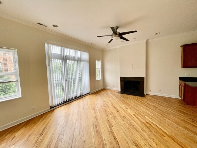 Foto del edificio - 2215 W Monroe St