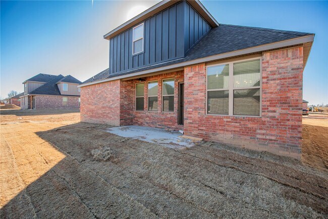 Building Photo - 6702 SW Basswood Ave