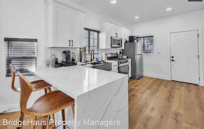 Building Photo - 4 br, 3 bath House - 19 Evans Street