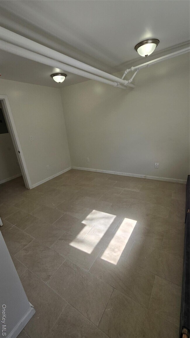 Foto del edificio - 48 N Fulton Ave