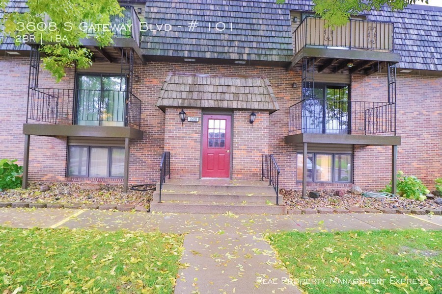 Primary Photo - 3608 S Gateway Blvd